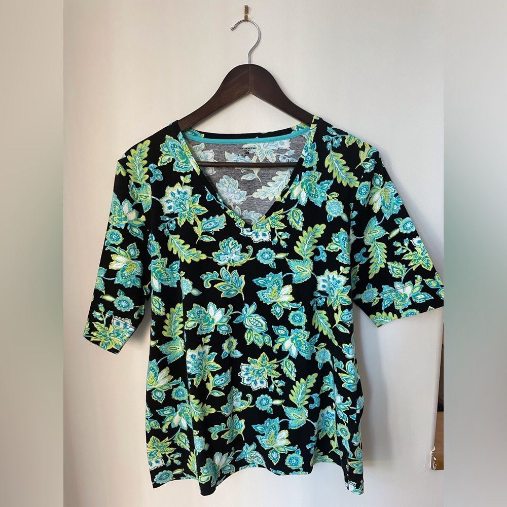 Jones New York Sport Floral V-Neck Top